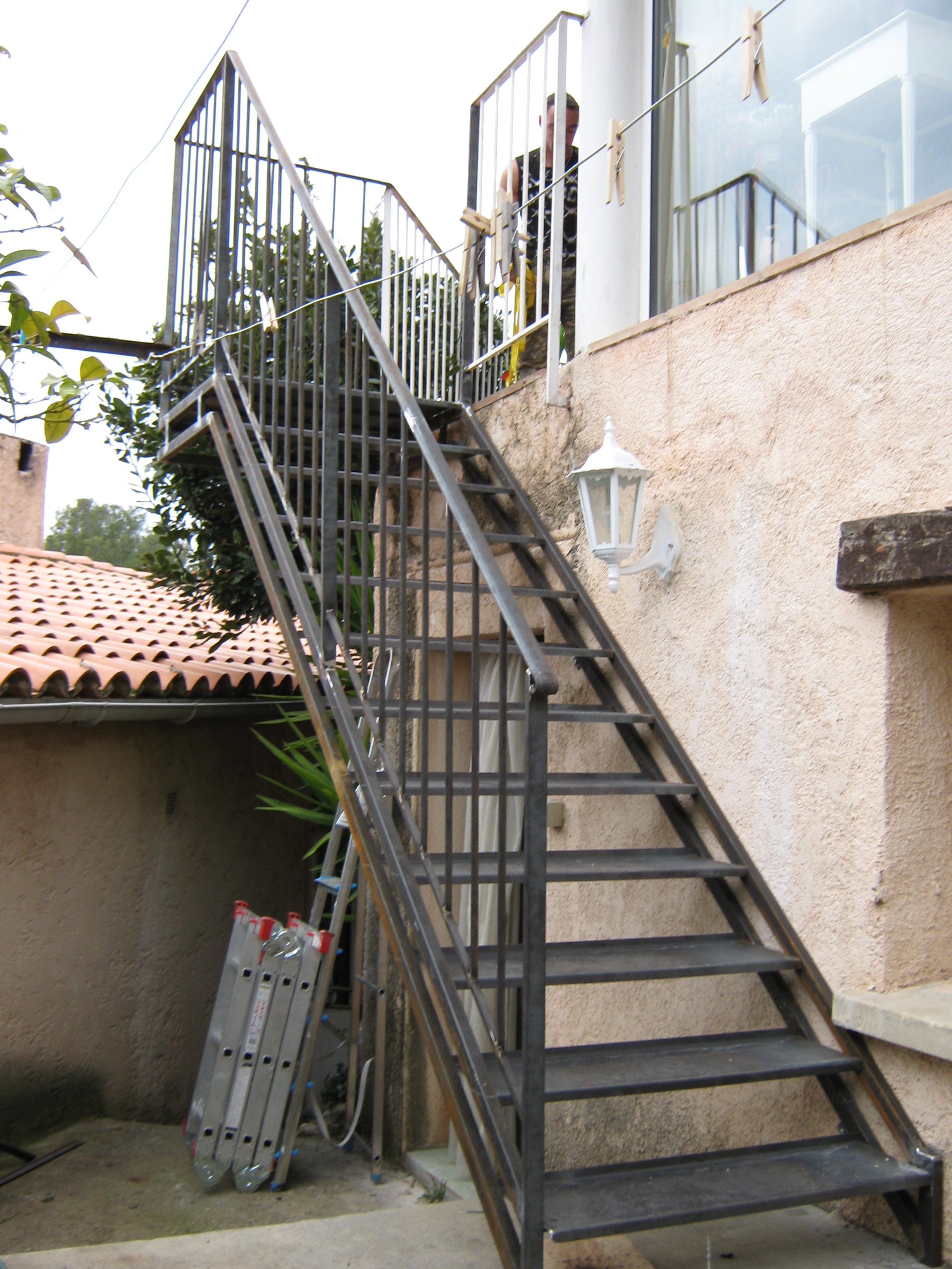 escaliers extérieur accès terrasse